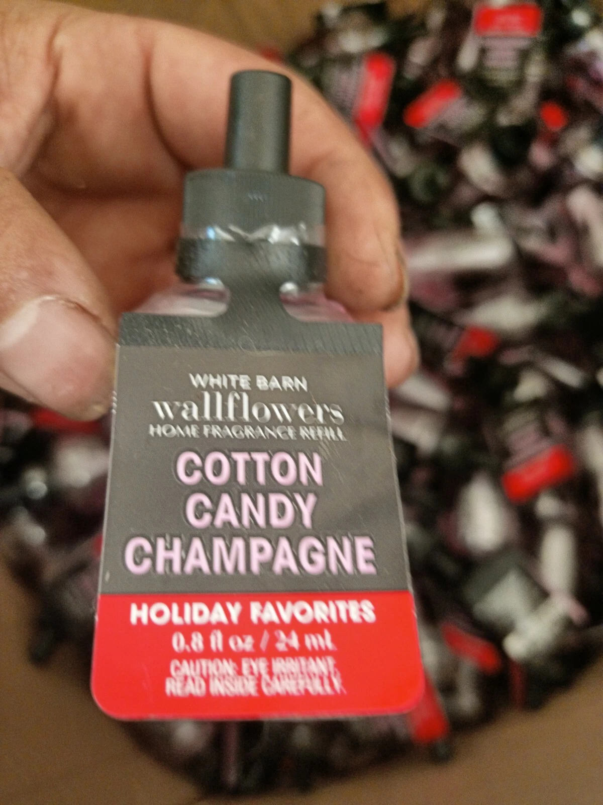 Bath & Body Works Wallflowers Home Fragrance Refill. Cotton Candy Champagne