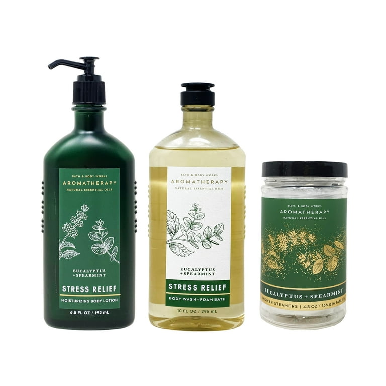 【セール中】Bath&bodyworks ボディークリーム　３本セット Bath & Body Works 3 Piece Gift Box Set - Japanese Cherry