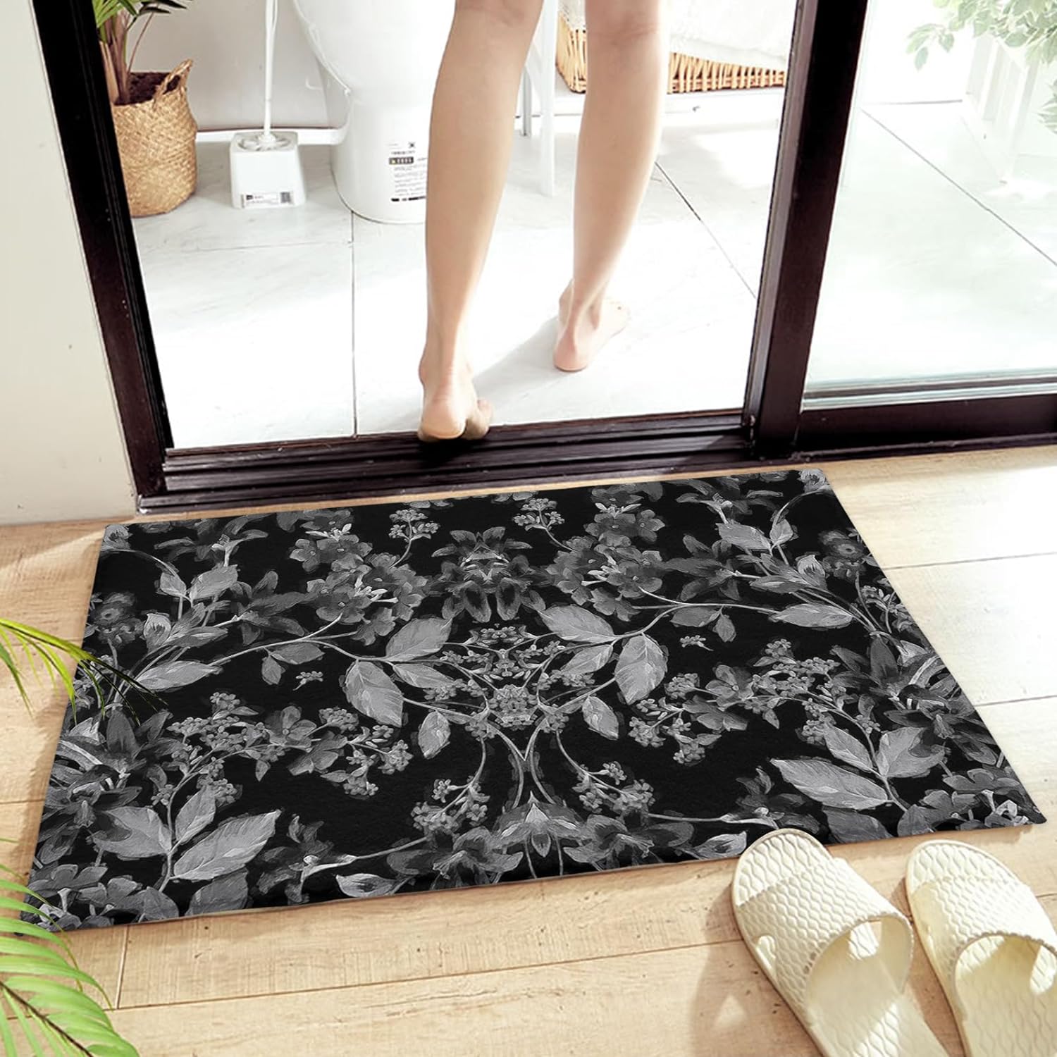 Bathroom Rugs Abstract Black And White Flowers With Leaves NonSlip