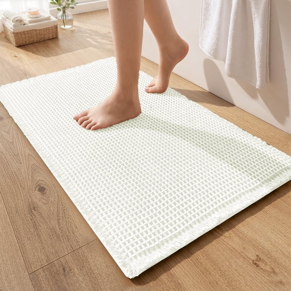 Bathroom Rugs Waffle Bathroom Runner，Super Soft Absorbent Non Slip Bath Mat Beside Tub Rubber Backed Machine Washable Bathroom Rugs with Tassels Boho Bathroom Decor