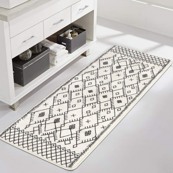 Bathroom Runner Rug 18x47 inch Long Boho Bath Mat Non-Slip Moroccan Farmhouse Gray Bath Rug Soft Velvet Machine Washable Bathroom Mats for Tub Sink Shower