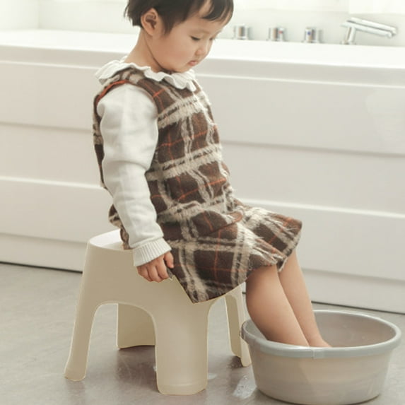 Bathroom Small Plastic Stepping Stool, Children's Low Bathing Stool, Household Non Slip Stool, Thickened PP Material Construction, for Kids Baby Bathroom Safety, Portable Multipurpose Footstool