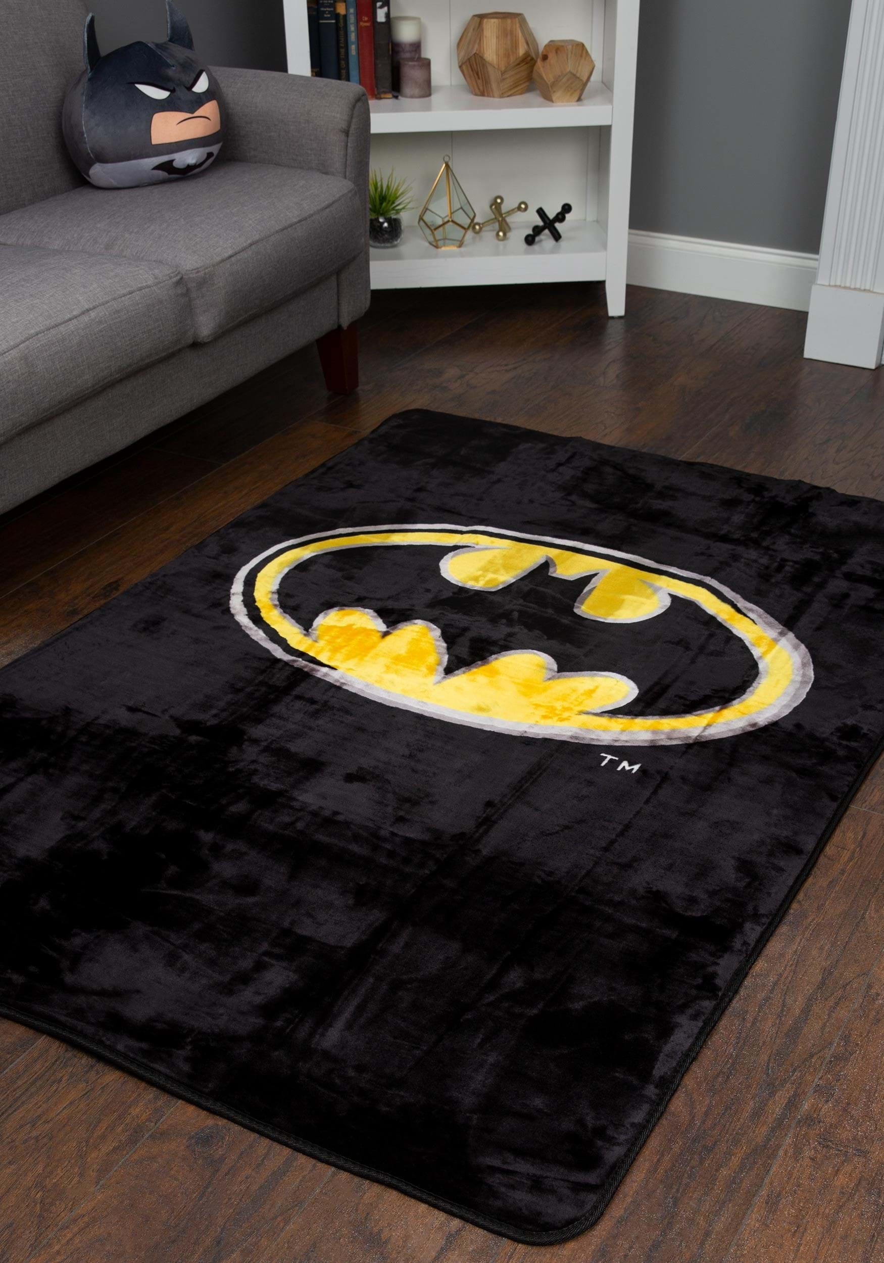 BATMAN× ECONOMICS EXPERIMENT RUG BATMAN× ECONOMICS EXPERIMENT RUG Batman Heat Transfer Accent