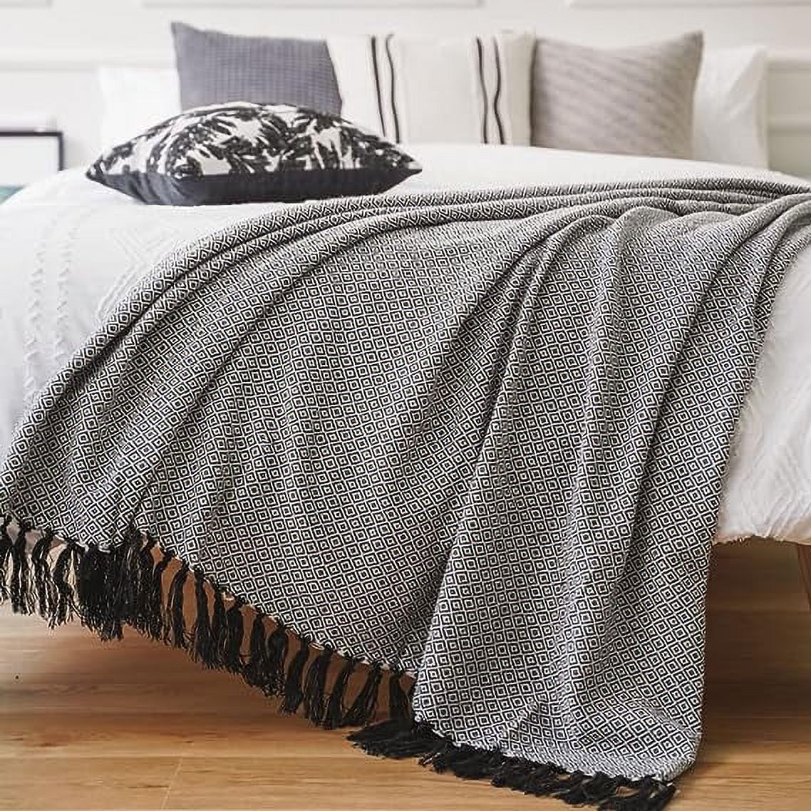 Battilo Black Throw Blanket for Couch, Farmhouse Diamond Throw Blanket