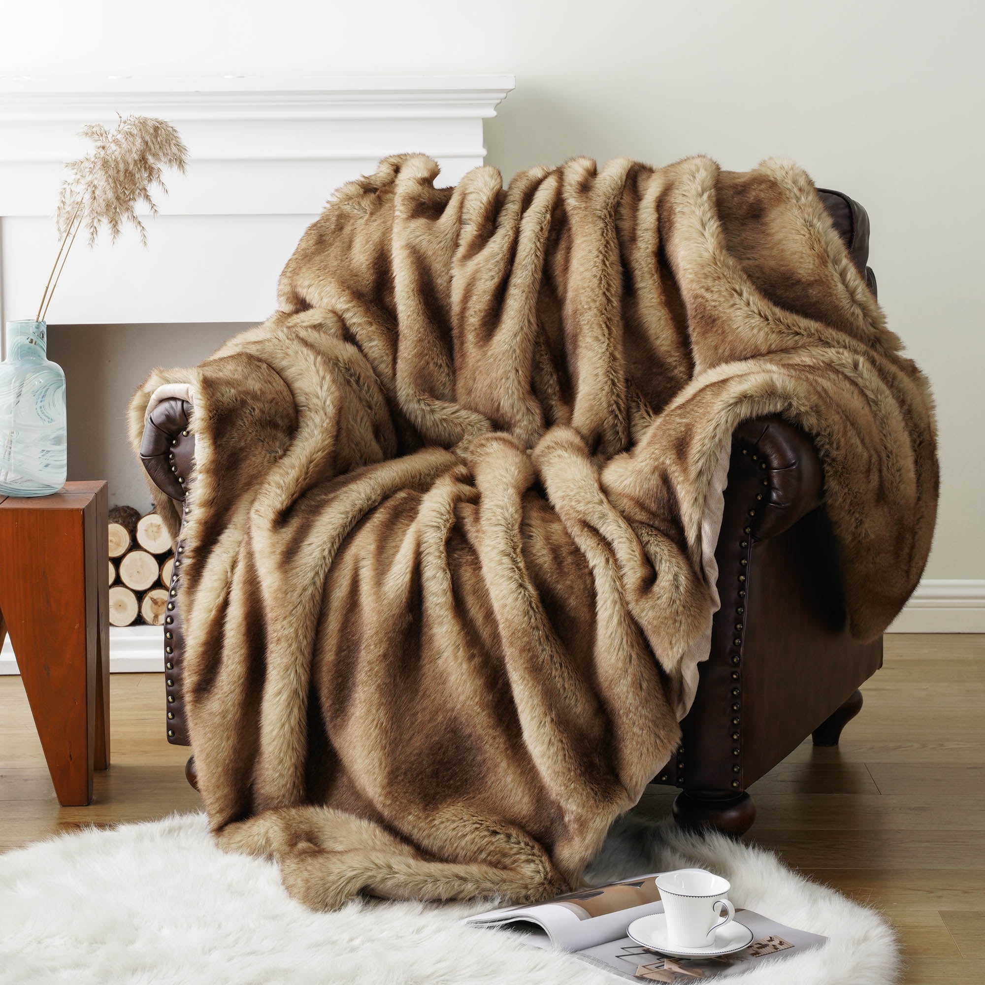 Battilo Luxury Camel Faux Fur Throw Blanket, Soft Cozy Warm Mink Faux Fur  Blanket for Bed, Home Decor, Large Faux Fur Blankets and Throws, 60x80