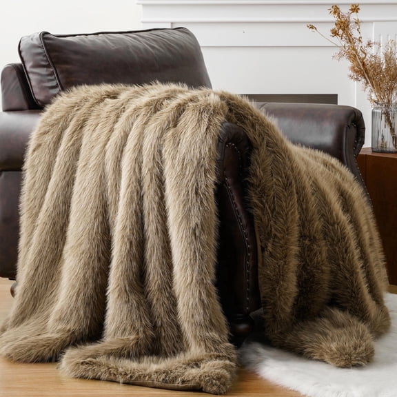 Battilo Tan Faux Fur Throw Blanket,Soft Cozy Khaki Fur Blanket for Couch,Plush Fur Throws, 50"x60"