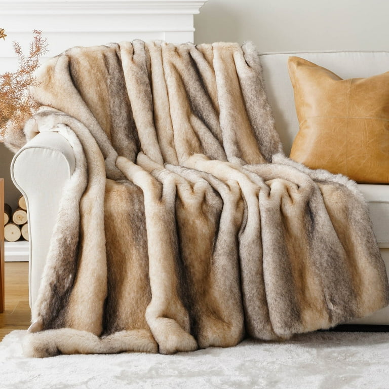 Battilo Luxury Striped Faux Fur Throw Blanket Large Mink Faux Fur Blankets and Throws for Couch sofa Bed Super Soft Warm Cozy Fuzzy Thick Faux Fur