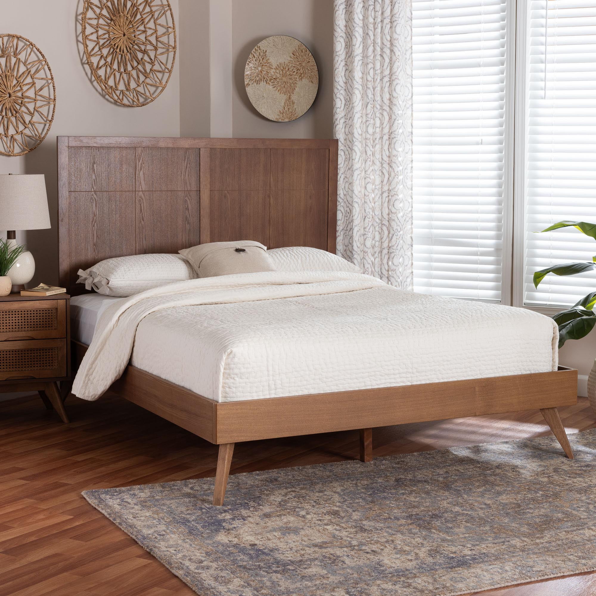Baxton Studio Noela Mid-Century Platform Bed, King, Ash Walnut