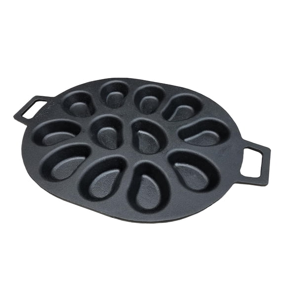 Bayou Classic Cast Iron Shellfish Shaped Oyster Grill Pan for 12 Clams