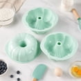 Bcylexb Flower Silicone Savarin Cake Mold, Fluted Ring Baking Pan for ...