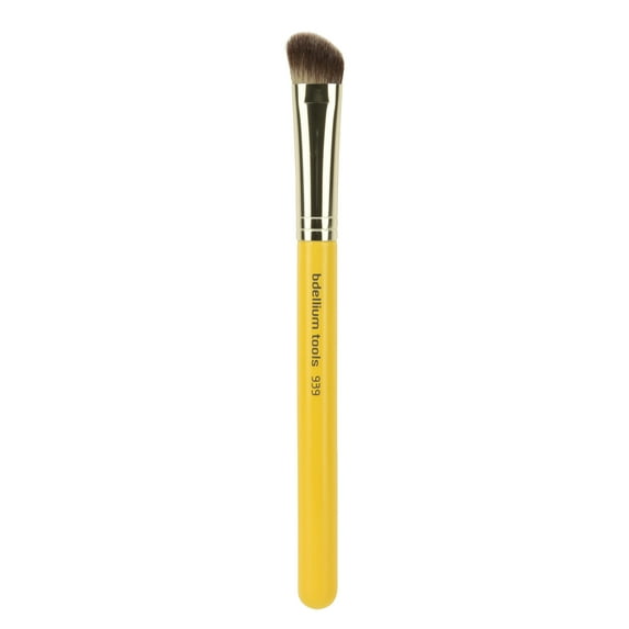 Bdellium Tools Professional Makeup Brush Studio Line - Slanted Detailer 939
