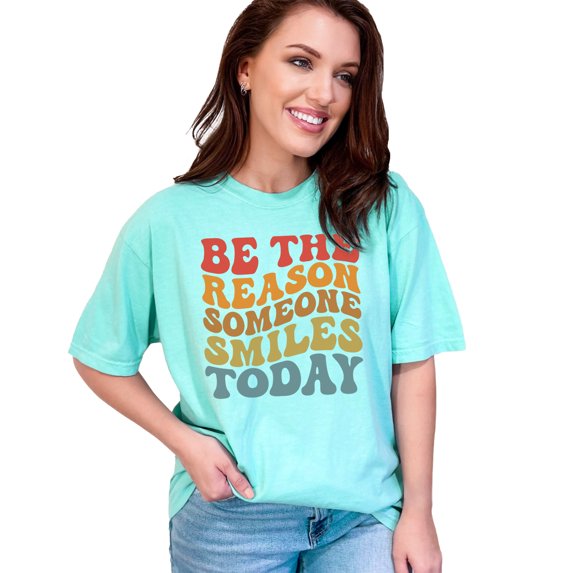 Be The Reason Someone Smiles Today Quote, Groovy Retro Wavy Text, Chalky Mint Comfort Colors T-Shirt, Small