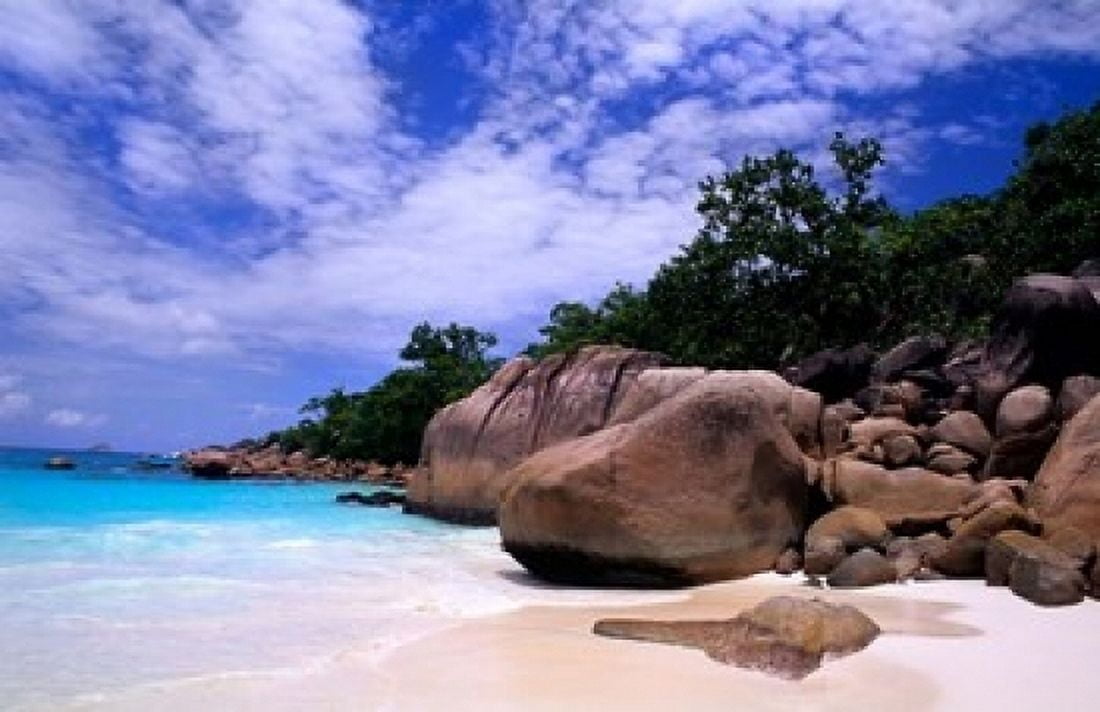 Beach La Digue in the Seychelle Islands Canvas Art - Bill Bachmann DanitaDelimont (17 x 11)