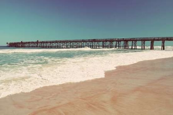 Beach Pier Canvas Art - Gail Peck (12 x 18)