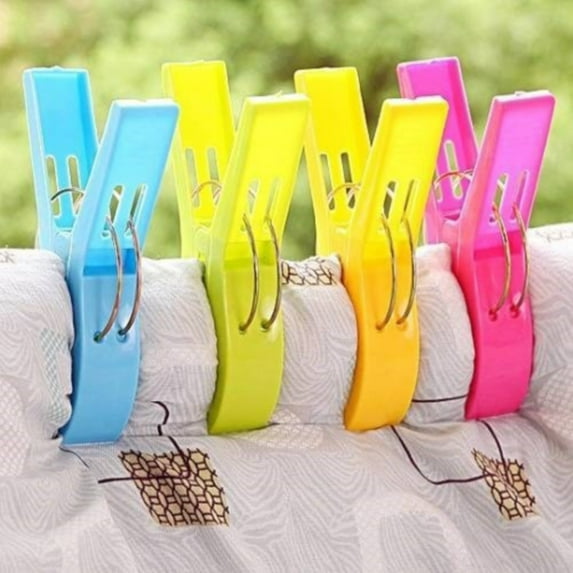 Beach Towel Clips, Colour Beach Clips, Towel Clips for Beach Chairs Cruise, Heavy Duty Clothes Pins-Keep Your Towel from Blowing Away, Beach Accessories for Vacation, Set of 4, 3.34x4.72"