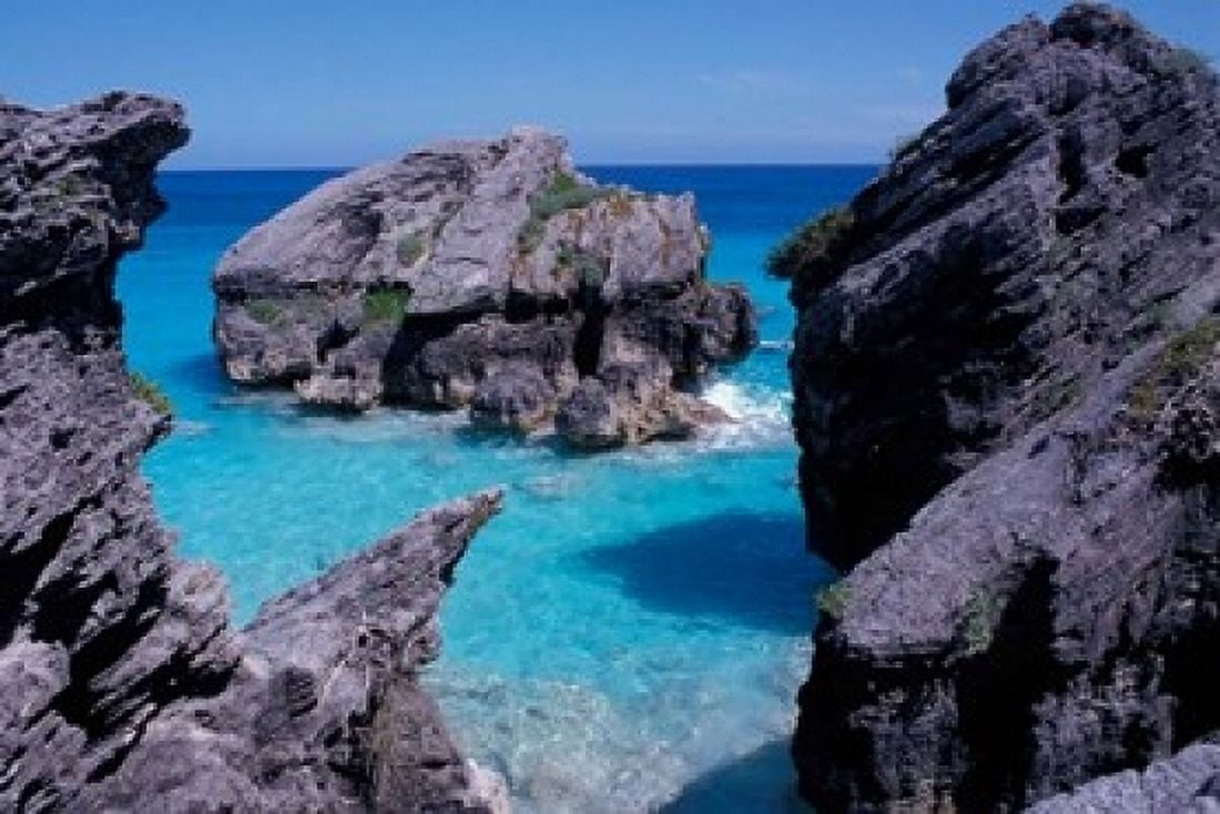 Beach on South Coast Bermuda Caribbean Canvas Art - Alan Klehr DanitaDelimont (18 x 12)