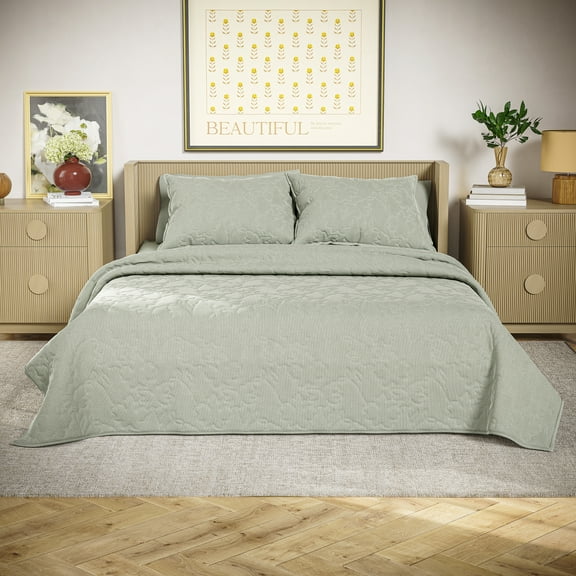 Beautiful 100% Cotton Floral Stitched Sage Green Quilt, Full/Queen by Drew Barrymore