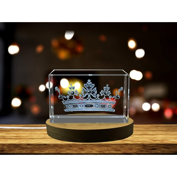 Beautiful 3D Engraved Crystal Duke Crown Keepsake Gift with Elegant Design