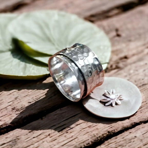 Beautiful Handmade Silver Spinner Ring 925 Solid Sterling Silver Hammered Band Spinner Ring Valentine's day Perfect Gift Ring Gift for Her
