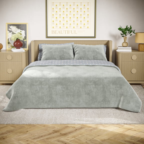 Beautiful Signature Floral Sage Green Velvet Reversible Quilt, Full/Queen by Drew Barrymore