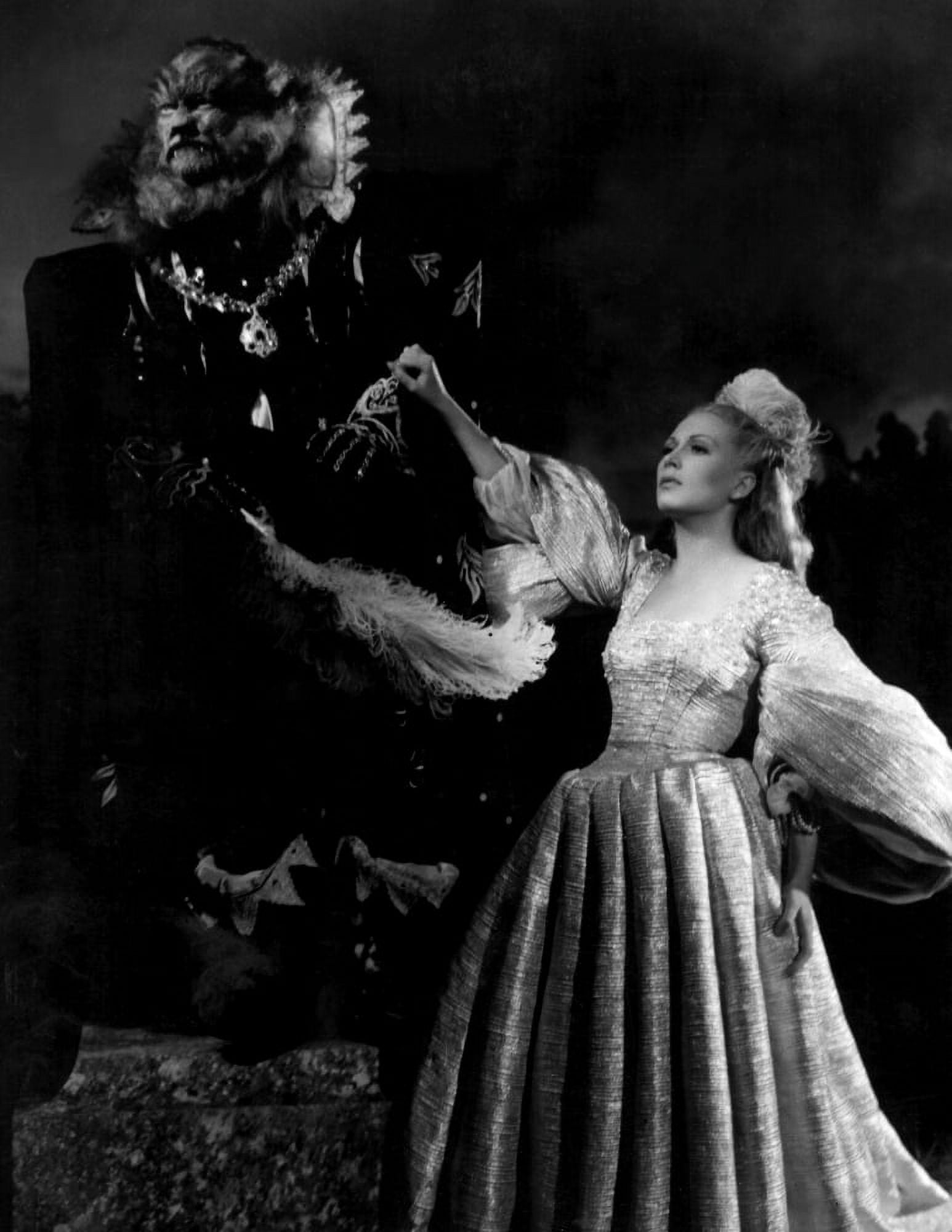 Beauty And The Beast Canvas Art - (16 x 20)