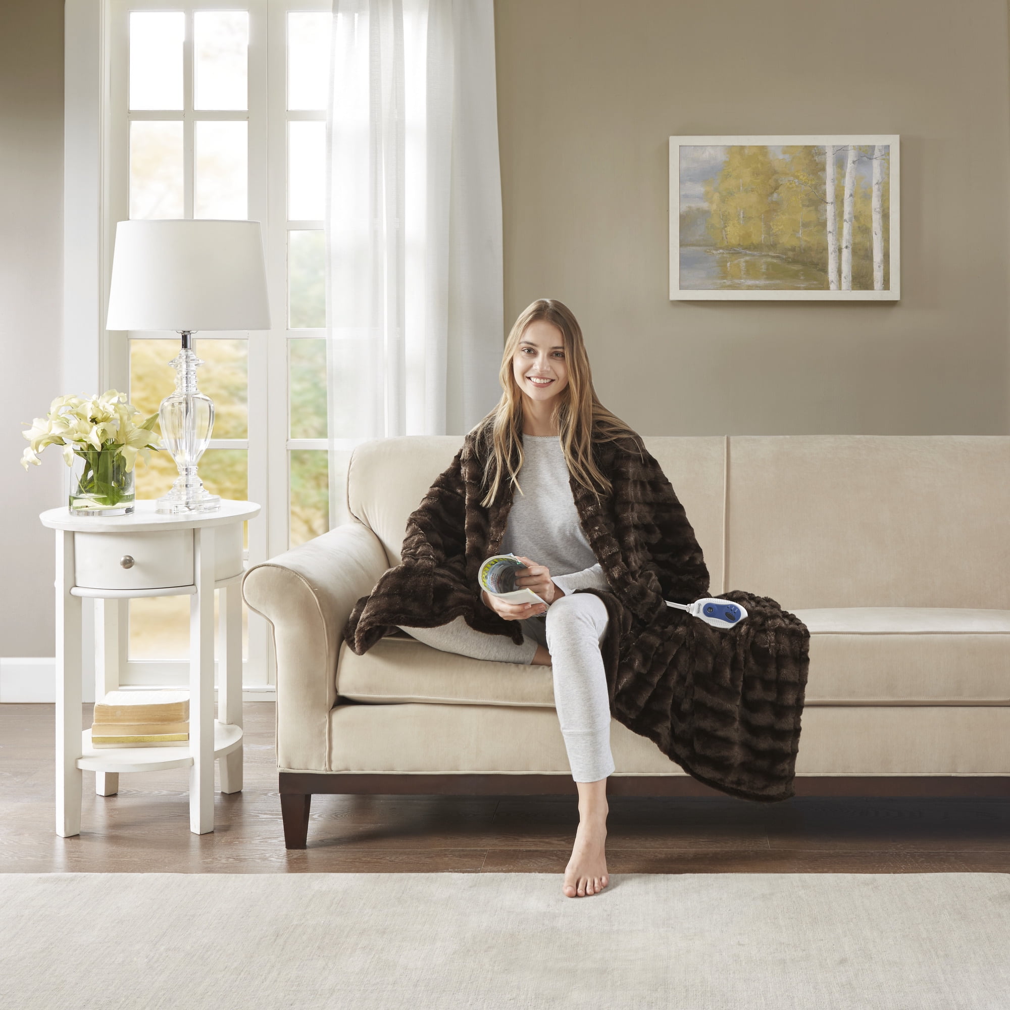 Beautyrest Oversized Faux Fur Electric Heated Throw, 50x70, Ivory -  Walmart.com