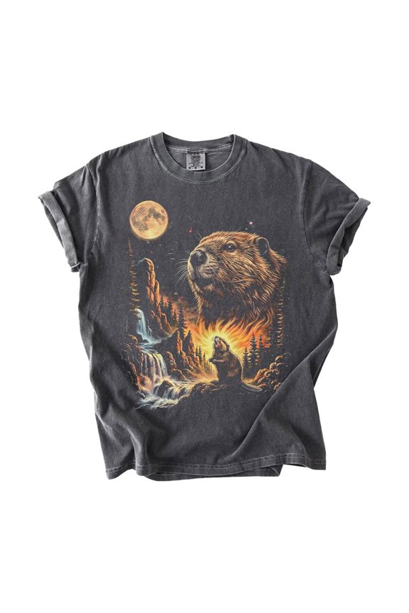Beaver Howling at the Full Moon Graphic T-Shirt, Vintage 90s Cosmic Night Sky Nature Tee, Beaver Lover Gift