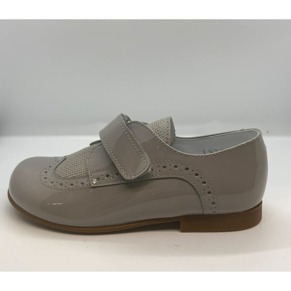 Beberlis 19721 Velcro Wingtip Dressy Shoe
