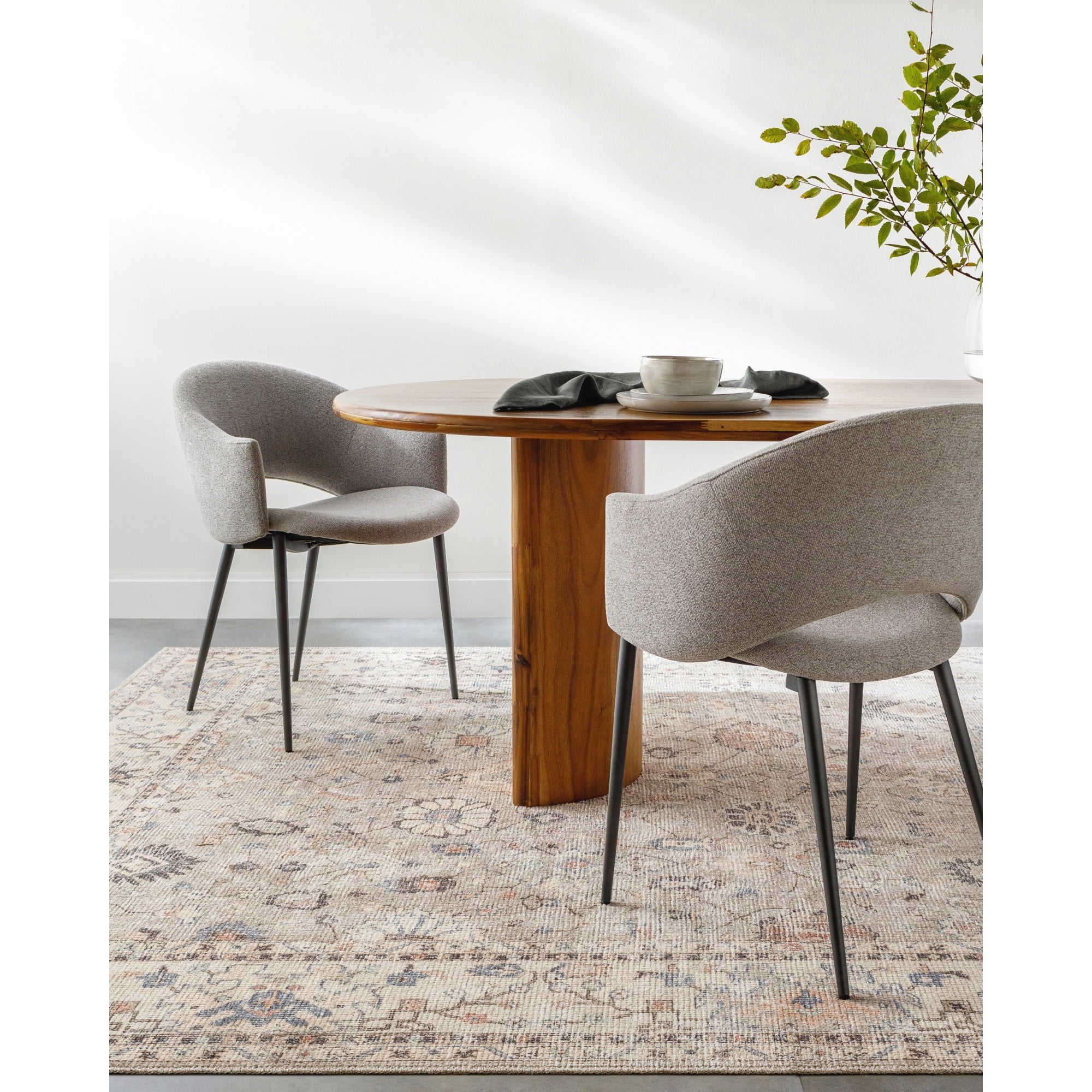 Davina Vintage-Inspired Gray Synthetic Area Rug 3'11" x 5'7"
