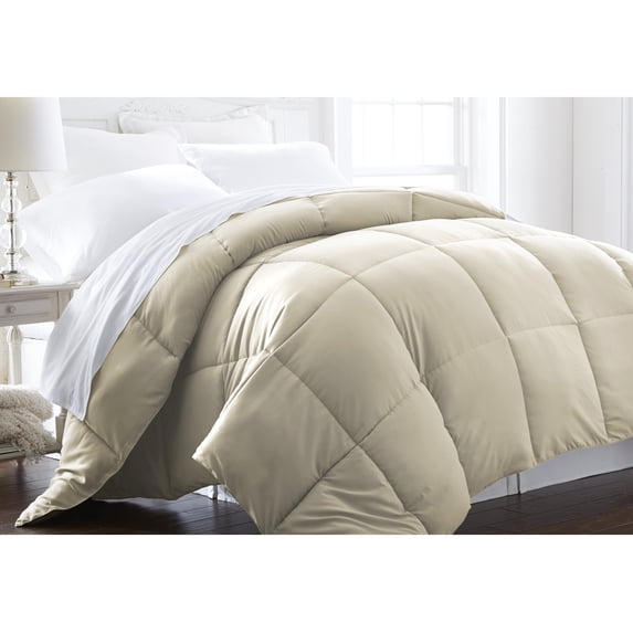 Becky Cameron Super Plush Down Alternative Comforter