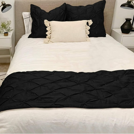 Bed Runner 1 Piece, 400 Thread Count, 100% Egyptian Cotton, Super Soft and Luxury, Pinch Pleated Design, Bed Runner For Bed - Black Solid, Cal King Size.