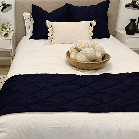 Bed Runner 3 Piece With 2 Pillowcases, 400 Thread Count, 100% Egyptian Cotton, Super Soft and Luxury, Pinch Pleated Design, Bed Runner For Bed - Navy Blue Solid, Queen Size.