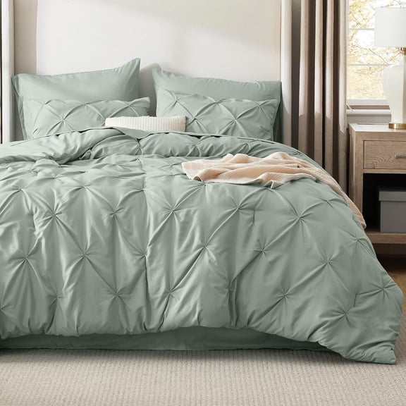 Bed in a Bag Queen Size Bedding 7 Pieces, Bed Set Gift for Family, Pinch Pleat All Season Comforter with Sheets, Pillowcases & Shams
