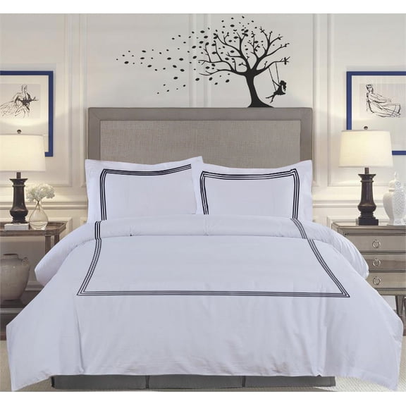 BedDecor Luxury Soft Brushed 600-Thread-Count Egyptian Cotton Embroidered Duvet Cover Set with Beautiful 3-Stripe Embroidery Full/Queen, NavyBlue Solid