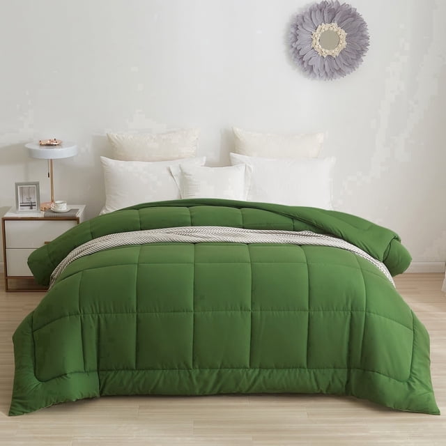 BedTreat Down Alternative Comforter with Corner Tabs - All Season Quilted Full Size 240 GSM Green Comforter, Machine Washable Microfiber Bedding