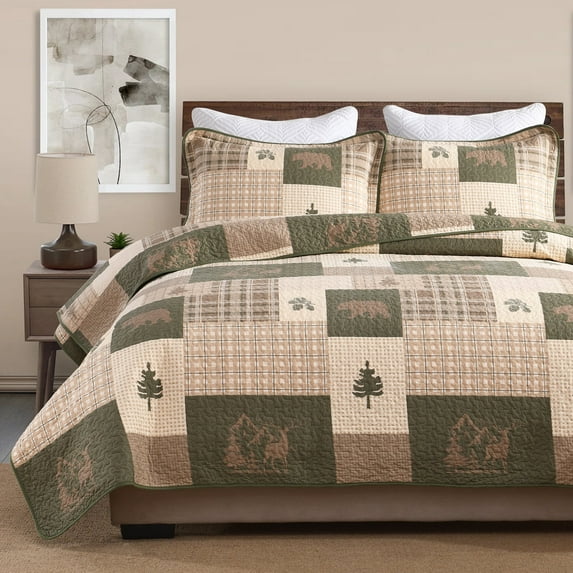 Bedduvit Rustic Farmhouse Queen Size Quilt - 100% Organic Cotton Quilt Set, Brown Green Plaid Lightweight Bedspread for Queen Beds, Bear Tree Animal Lodge Cabin Bedding Set with 2 Pillow Shams