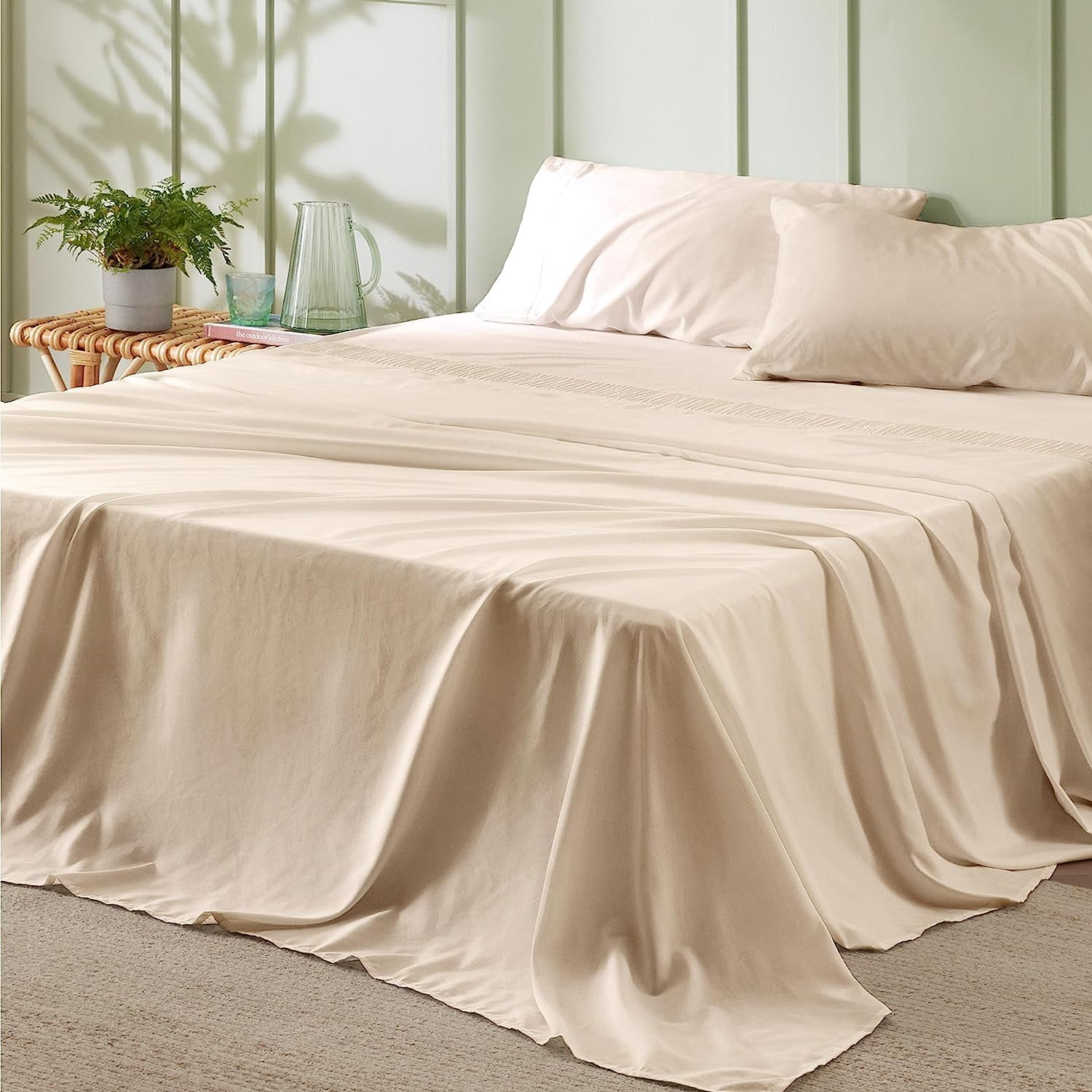 https://i5.walmartimages.com/seo/Bedsure-3-Pieces-Hotel-Luxury-Beige-Sheets-Twin-Easy-Care-Polyester-Microfiber-material-Cooling-Bed-Sheet-Set_4b07705c-00fb-404b-a161-2f3dd475514b.6d32e21339984c0a1f73db96395c1cb2.jpeg