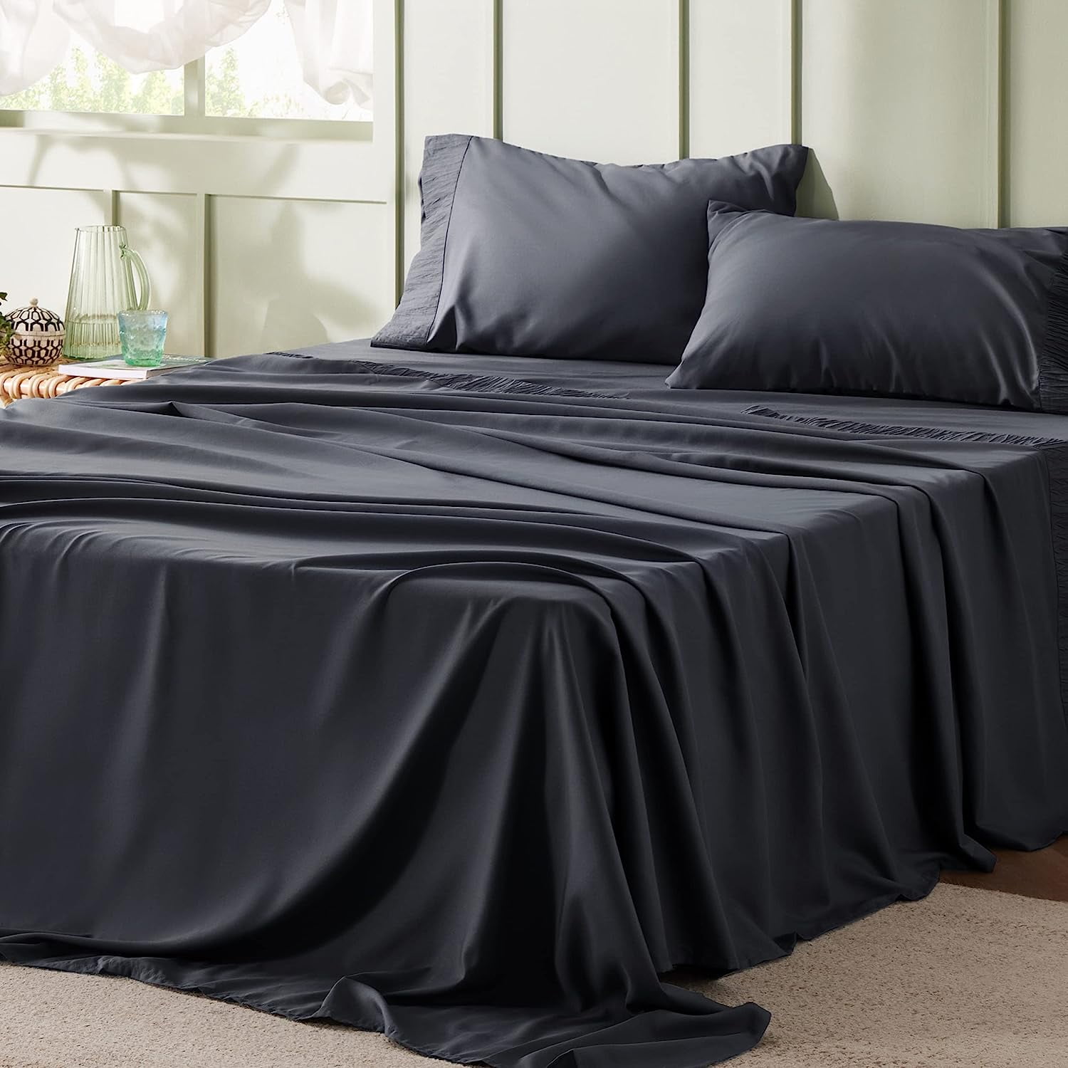 https://i5.walmartimages.com/seo/Bedsure-3-Pieces-Hotel-Luxury-Dark-Grey-Sheets-Twin-Easy-Care-Polyester-Microfiber-material-Cooling-Bed-Sheet-Set_763e27a8-3206-4bde-98e9-7c566430e947.279d6d1dce6b8bc5f96c909e4c6489c1.jpeg