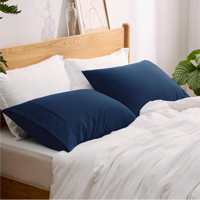 Bedsure Pillowcases Standard Set of 2 Navy Polyester Microfiber