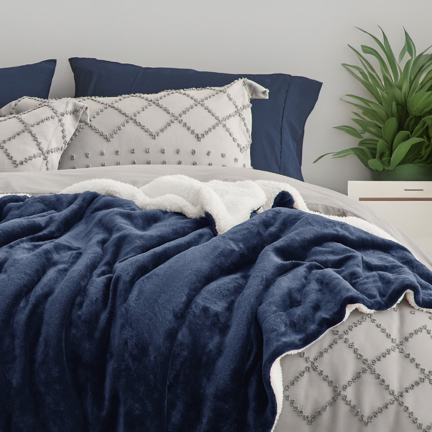 Free Shipping Cozy Comfort Sherpa Fleece King Size Navy Thick and Warm Soft Fuzzy Large Blanket 108x90 inches Walmart