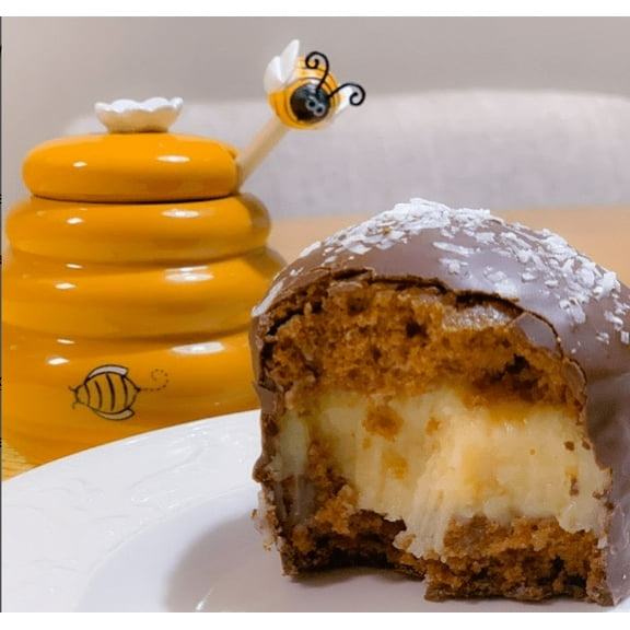 Bee Live Pao de Mel Brasileiro Caseiro Brazilian Honey Cake Made Fresh Brigadeiro Flavor Pack Of 3 (360g) (12.7oz) (Coconut filling)