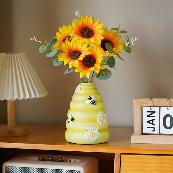 Bee Shaped Flower Vase, Yellow Resin Decorative Vase with Daisy and Bee Design, Rustic Farmhouse Tabletop Floral Container for Home Living Room Kitchen Office Decor