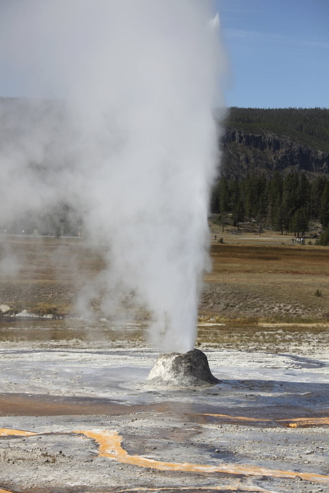 Beehive Geyser erupting Upper Geyser Basin geothermal area Yellowstone National Park Wyoming Canvas Art - Richard RoscoeStocktrek Images (23 x 35)