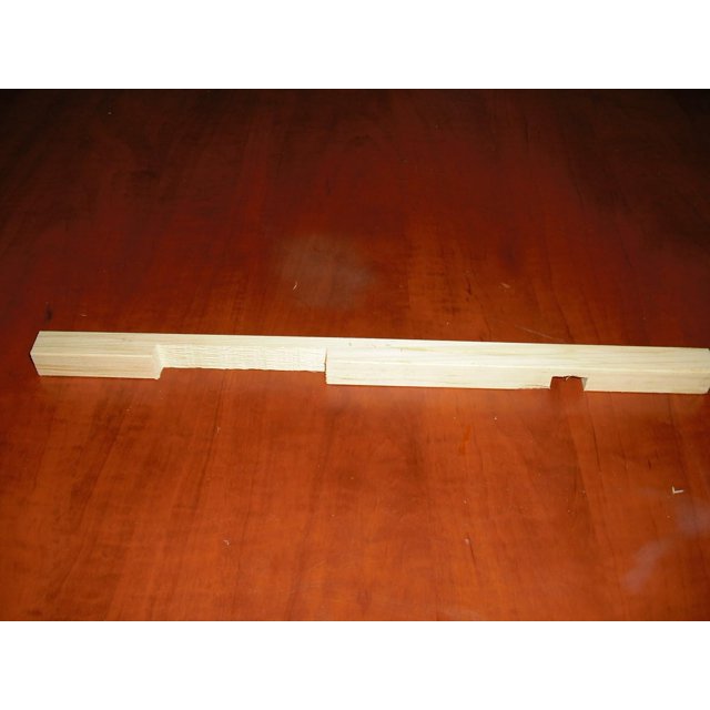 Beehive 10 Frame Entrance Reducer For Bee Hives – Hive Entrance Protector By Honey Keeper