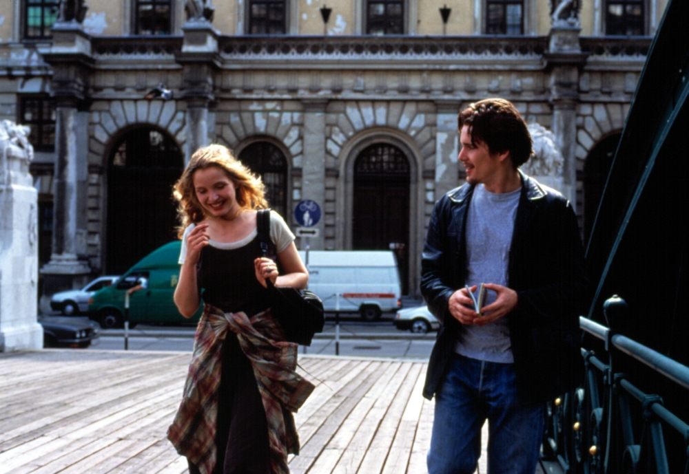 Before Sunrise Canvas Art - (20 x 16)