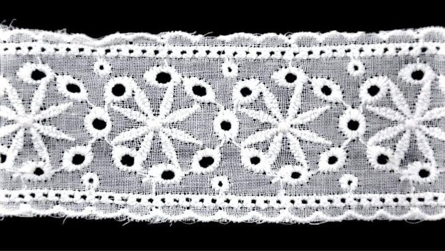 Belagio 1 1/2" Wide x 20 Yards, Flat Eyelet Lace Trim, 1 Bolt, White