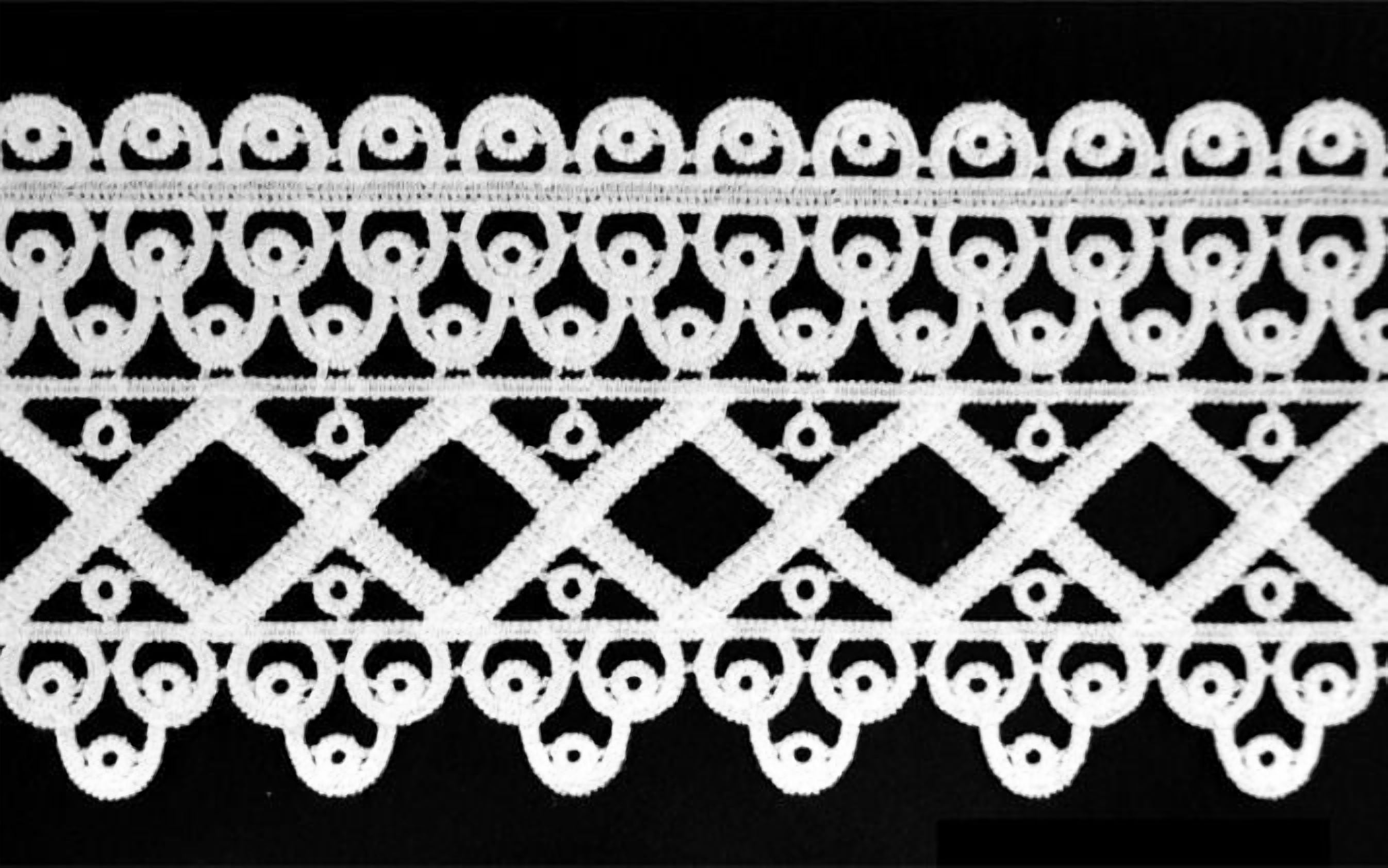 Belagio Venice Lace Trim, BV-146-27, 3 1/2" x 10 Yards, 1 Bolt, White