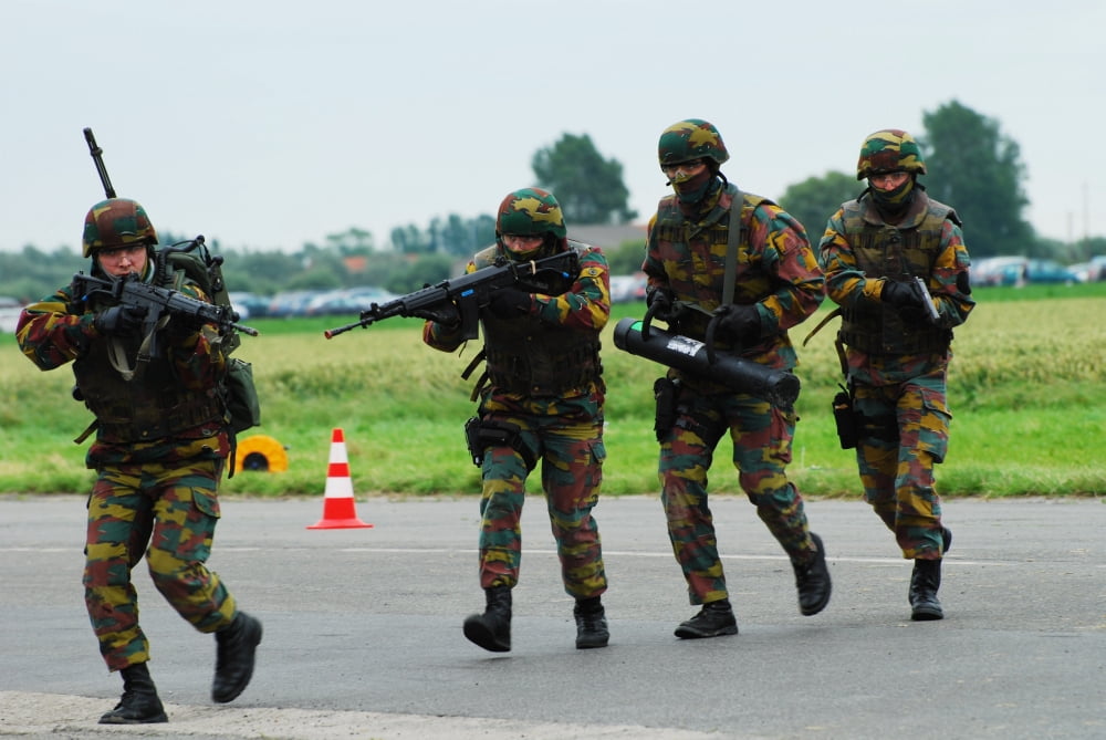 Belgian paracommandos entering the scene during an evacuation training session Canvas Art - Luc De JaegerStocktrek Images (34 x 23)