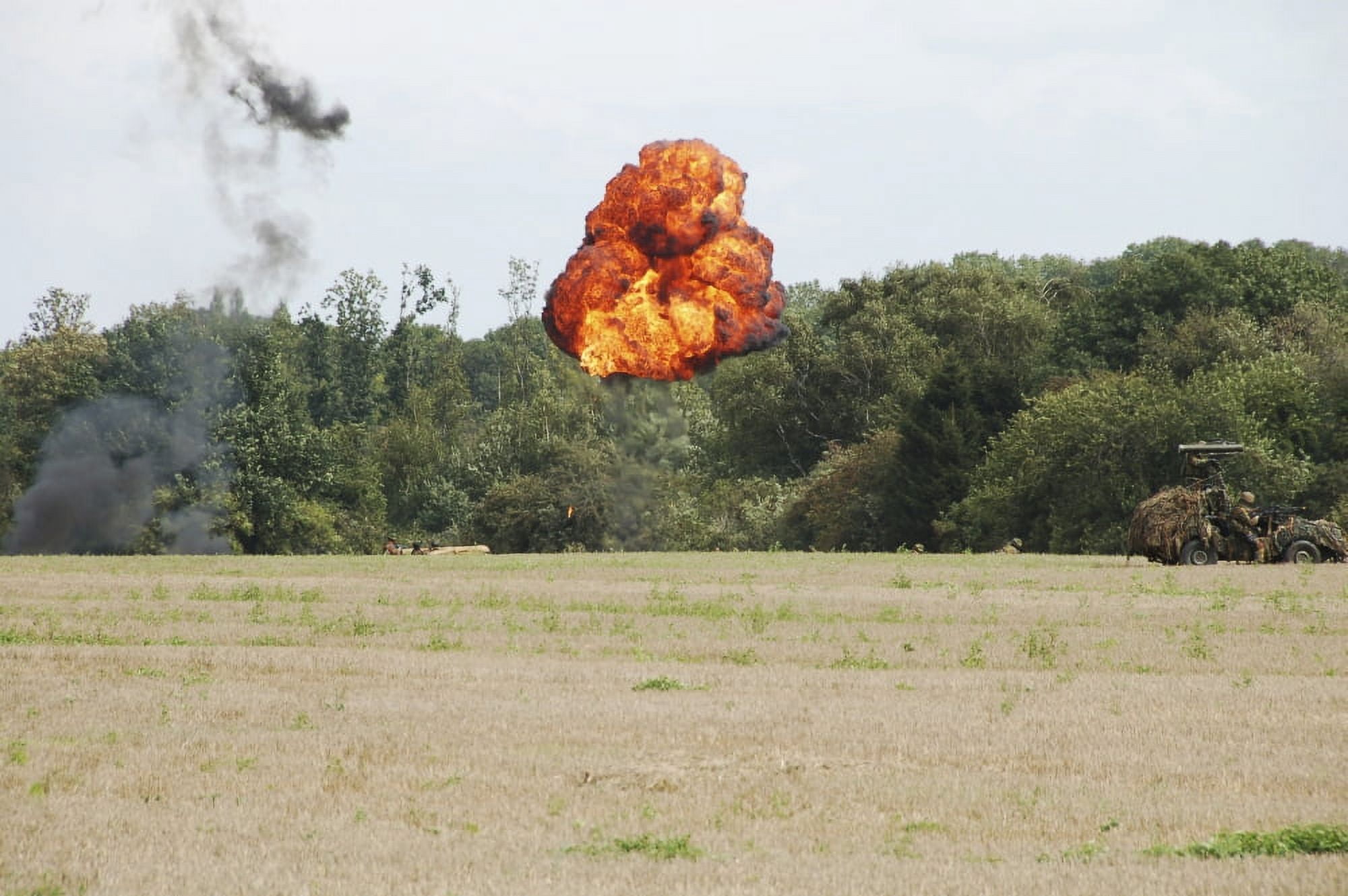 Belgian paratroopers under attack Canvas Art - Luc De JaegerStocktrek Images (34 x 23)