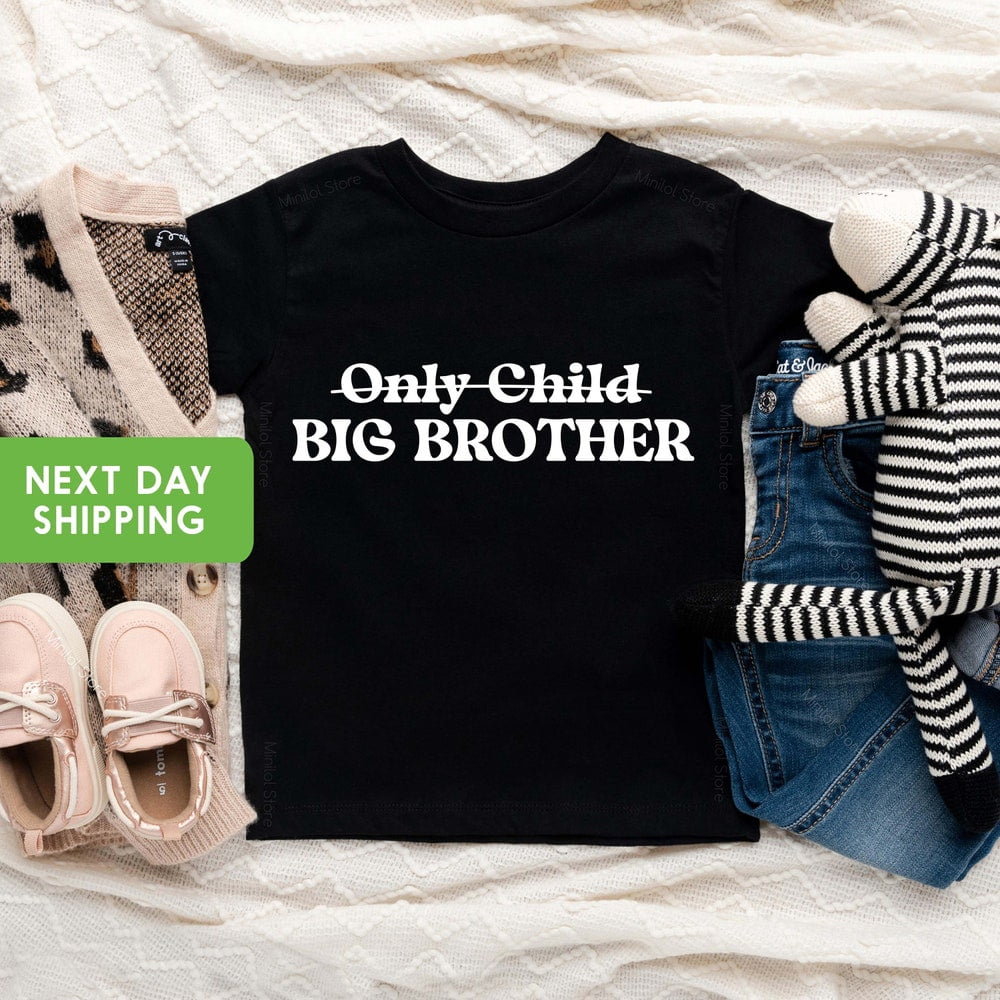 T-shirt 'Only Child Promu Big Brother 2026' - Coupe Classique Léger - 13